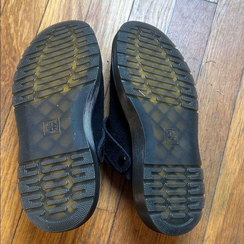 Dr. Martens Carlson Mule - Picture 5 of 7